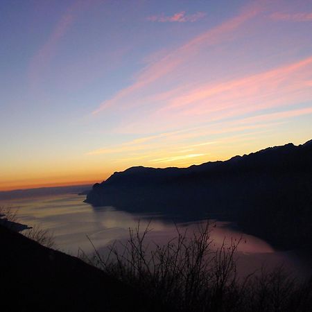 Hotel Garni Villa Magnolia Torbole Sul Garda Екстериор снимка