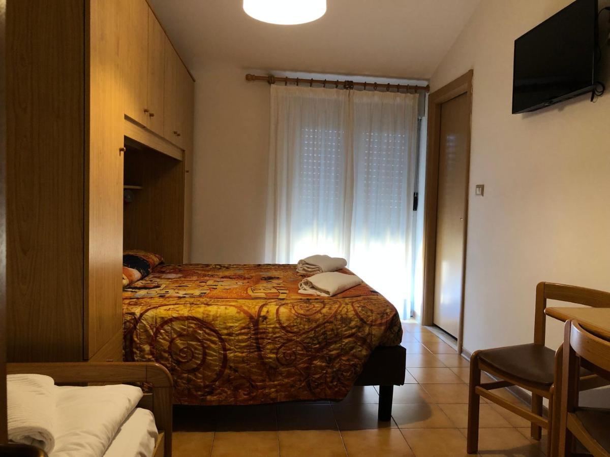 Hotel Garni Villa Magnolia Torbole Sul Garda Екстериор снимка