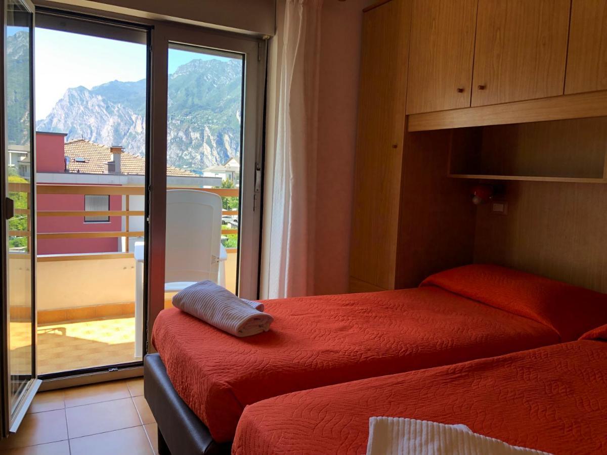 Hotel Garni Villa Magnolia Torbole Sul Garda Екстериор снимка