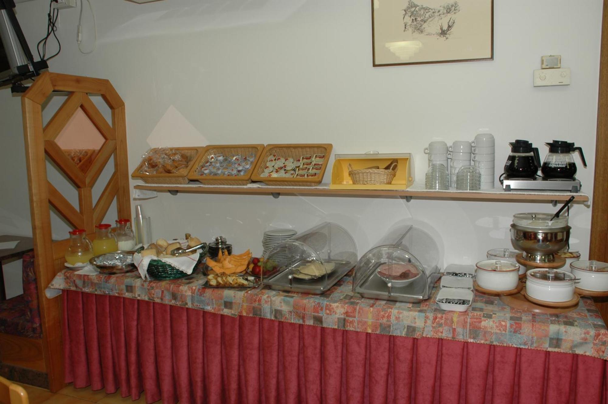 Hotel Garni Villa Magnolia Torbole Sul Garda Екстериор снимка
