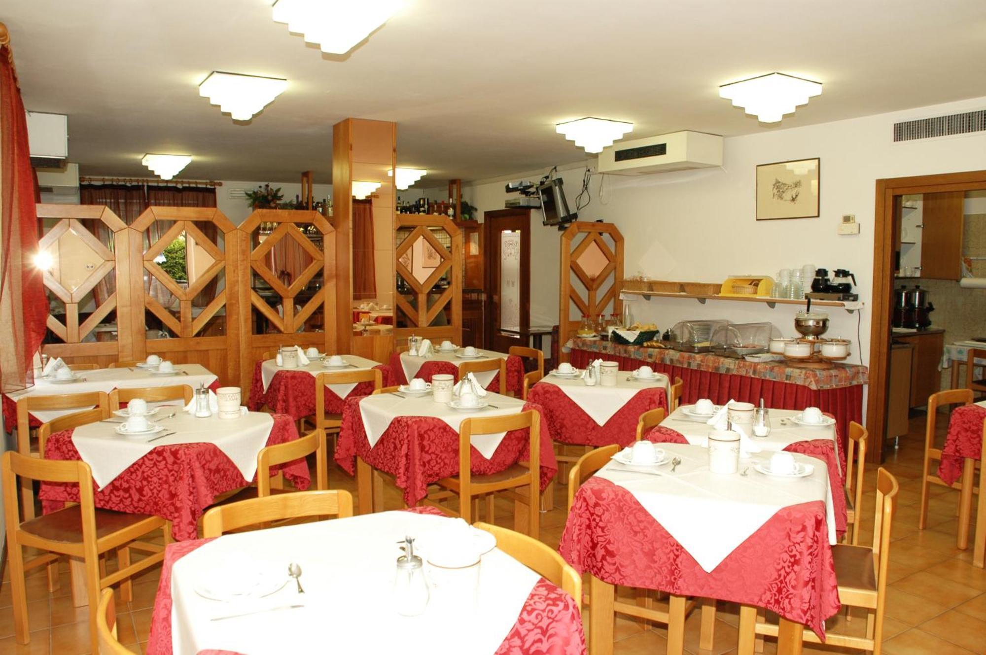 Hotel Garni Villa Magnolia Torbole Sul Garda Екстериор снимка