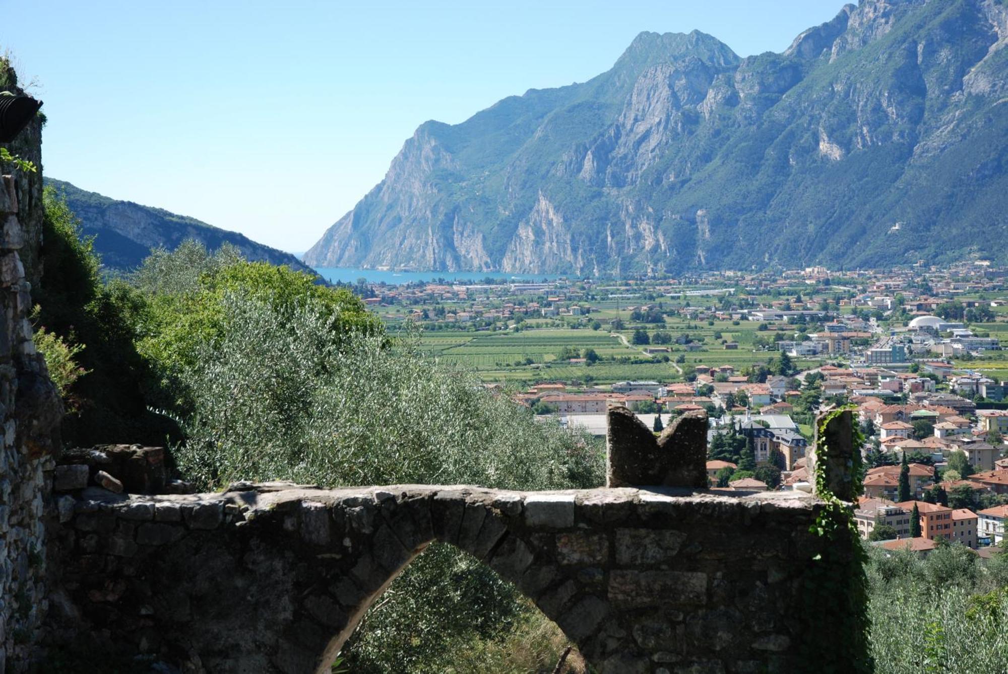Hotel Garni Villa Magnolia Torbole Sul Garda Екстериор снимка