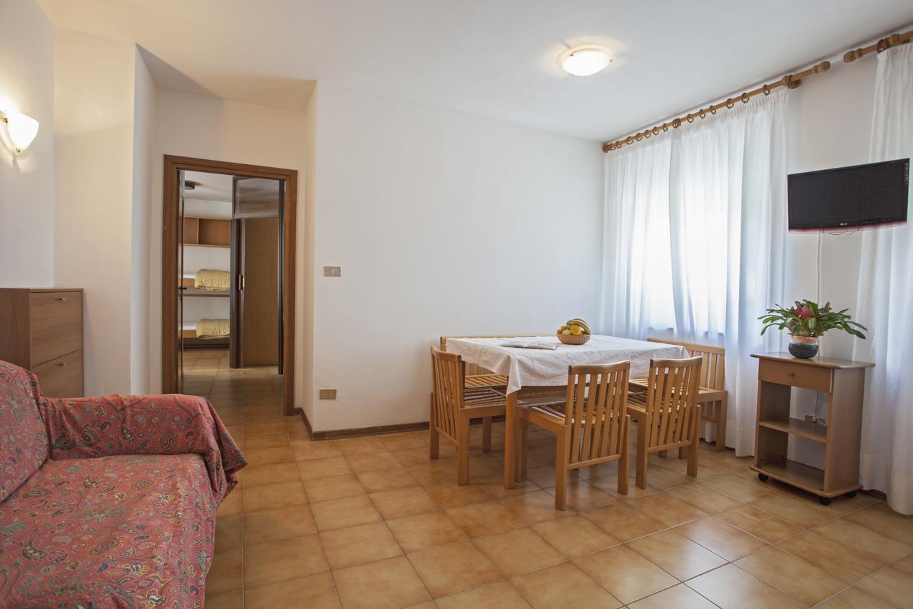 Hotel Garni Villa Magnolia Torbole Sul Garda Екстериор снимка