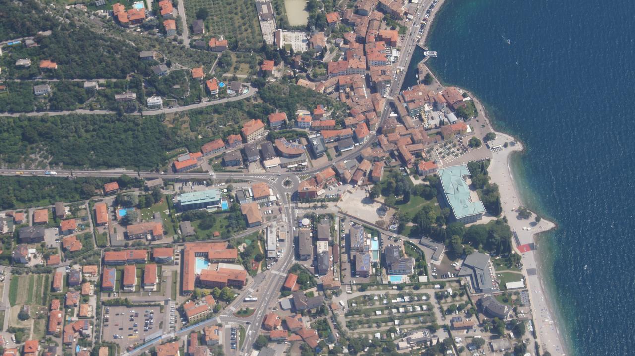 Hotel Garni Villa Magnolia Torbole Sul Garda Екстериор снимка