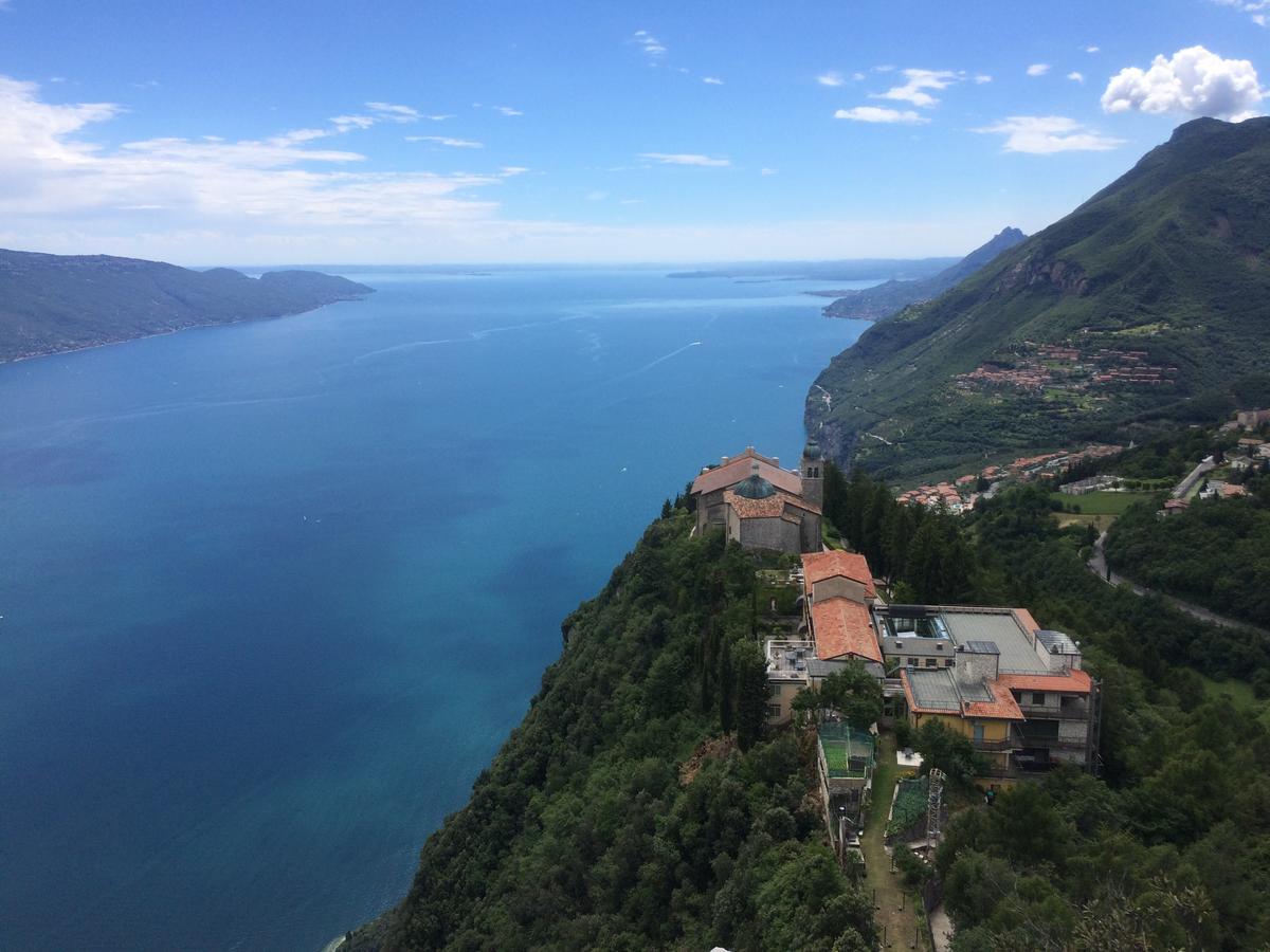 Hotel Garni Villa Magnolia Torbole Sul Garda Екстериор снимка