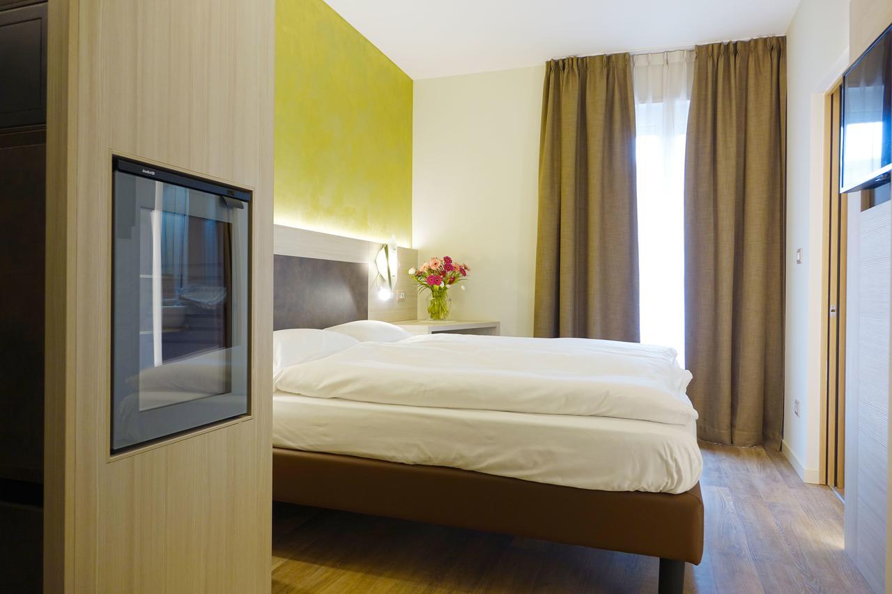 Hotel Garni Villa Magnolia Torbole Sul Garda Екстериор снимка