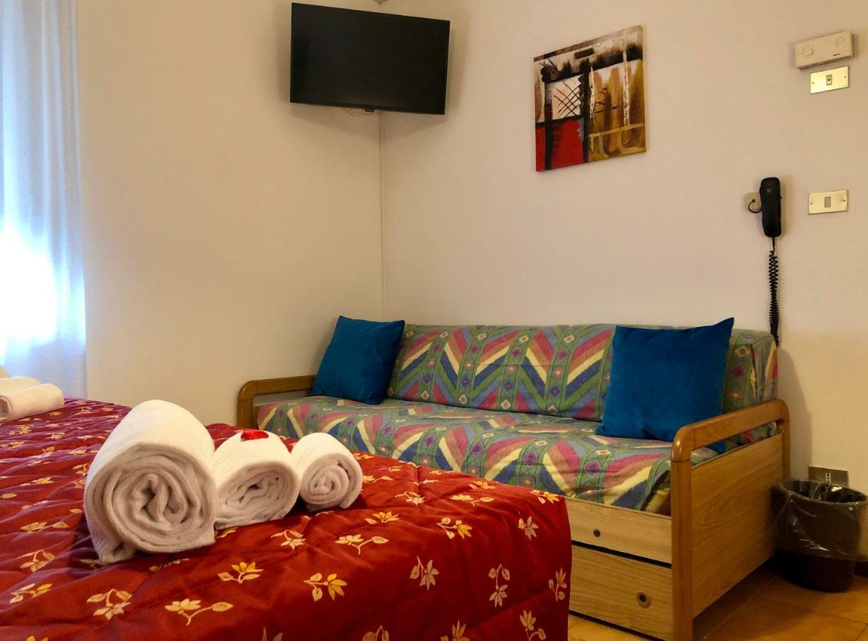 Hotel Garni Villa Magnolia Torbole Sul Garda Екстериор снимка